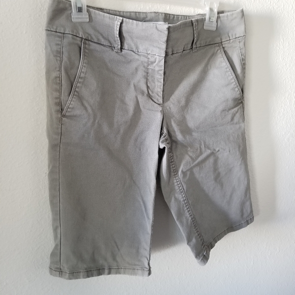 Bermuda gray khaki shorts - Picture 2 of 4